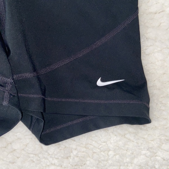 black nike pros with light pink waistband - Picture 2 of 4